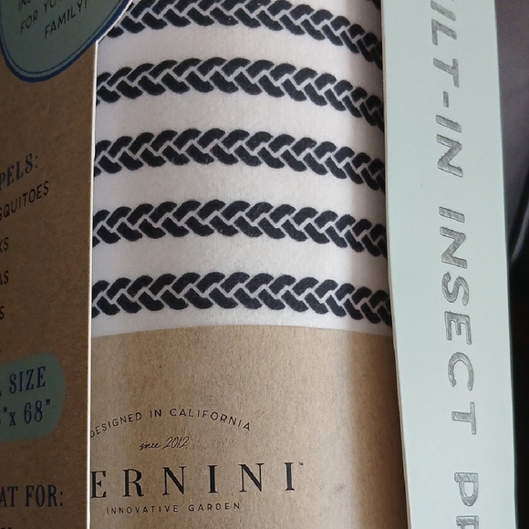 NiB Bernini Bug Shield Blanket - 56"×68" - Picture 6 of 6